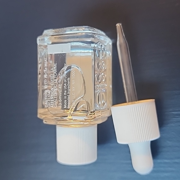 Essie quick-e set and dry nail polish drops Full Size - Picture 3 of 6